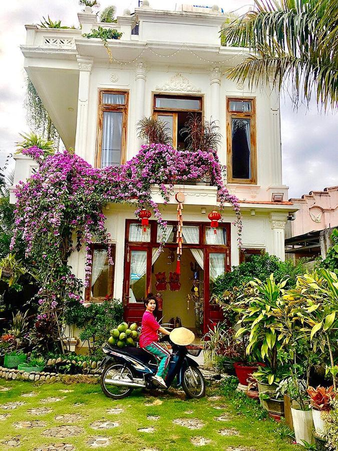 Lagi 1001 Nights Hotel Buitenkant foto